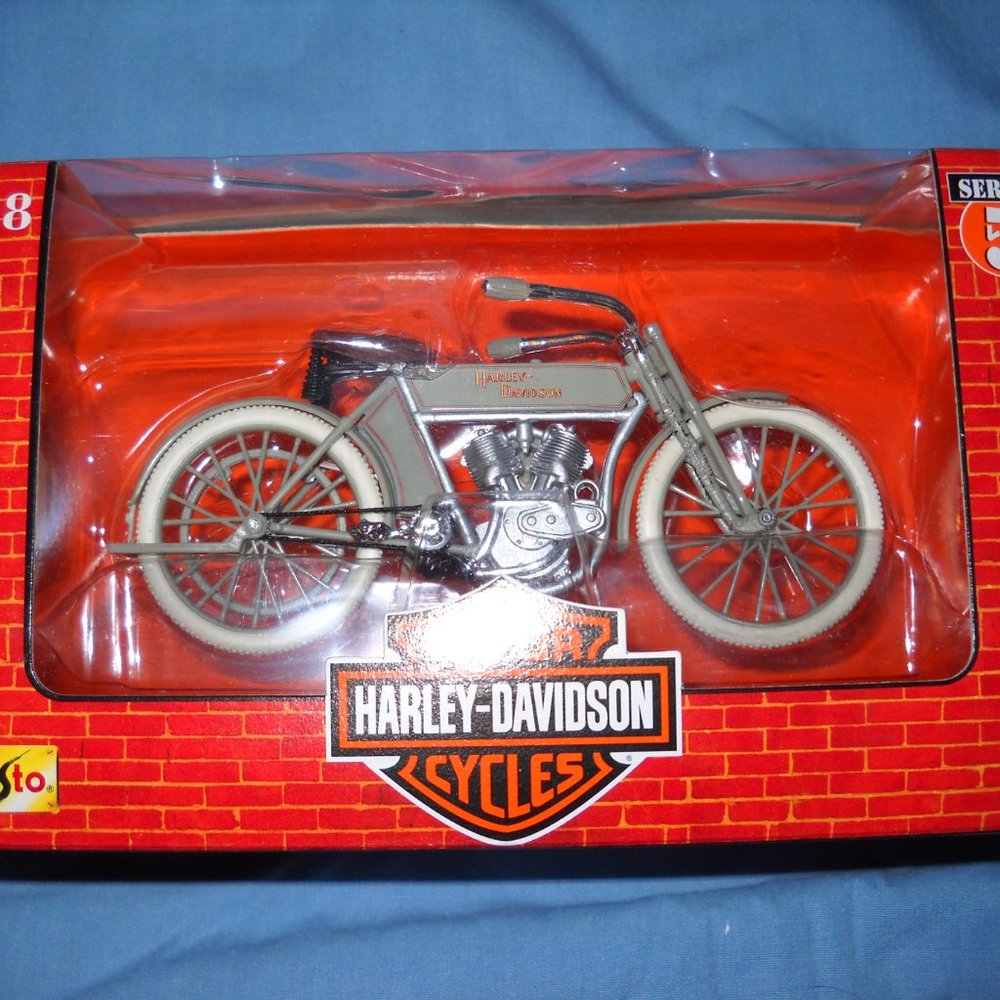 MAISTO HARLEY DAVIDSON MOTORCYCLE 1:18 DIECAST 1909 Twin 5D V-TWIN